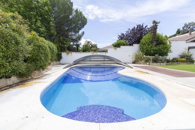 Foto 1 de Casa en venda a paseo De Los Sauces de 6 habitacions amb terrassa i piscina