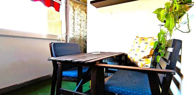 Foto 2 de Piso en venta en Mariblanca - Villafontana de 3 habitaciones con terraza y jardín