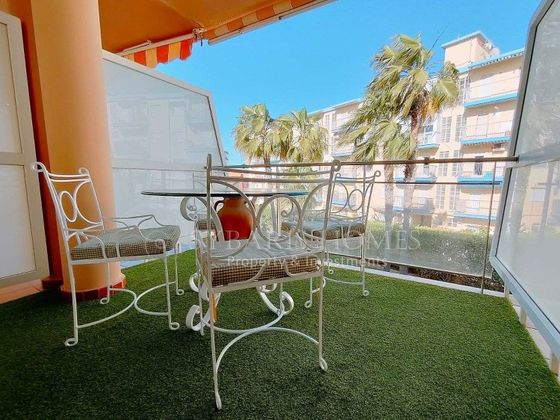 Foto 2 de Piso en alquiler en calle Rossarda de 2 habitaciones con terraza y piscina