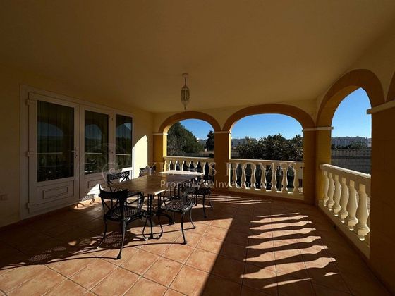 Foto 1 de Xalet en venda a Les Marines/Las Marinas de 4 habitacions amb terrassa i piscina
