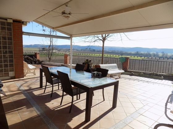 Foto 1 de Xalet en venda a Villamanrique de Tajo de 5 habitacions amb terrassa i piscina