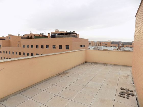 Foto 1 de Ático en venta en Los Villares de 3 habitaciones con terraza y piscina