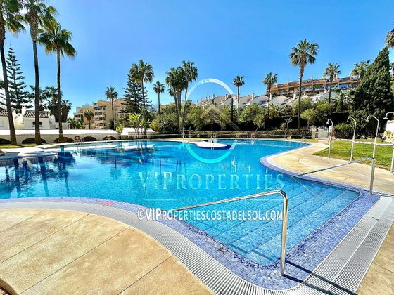 Foto 1 de Casa adossada en venda a avenida De Europa de 3 habitacions amb terrassa i piscina