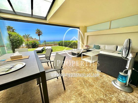 Foto 1 de Venta de piso en carretera De Lomas de Marbella de 2 habitaciones con terraza y piscina
