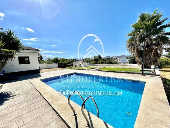 Foto 1 de Venta de chalet en calle Pablo Ruiz Picasso de 4 habitaciones con terraza y piscina