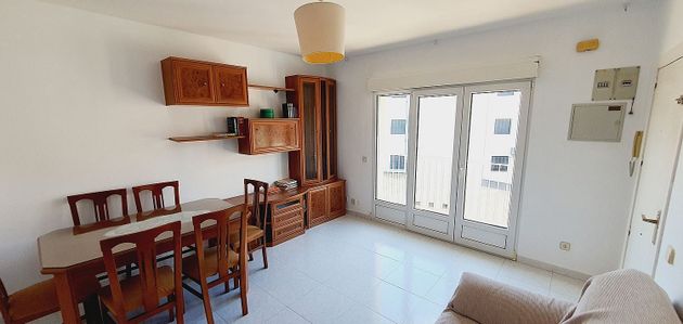 Foto 2 de Piso en venta en calle De Francisco Valiño de 3 habitaciones con terraza y calefacción