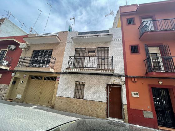 Foto 1 de Casa en venda a La Plata de 3 habitacions i 108 m²