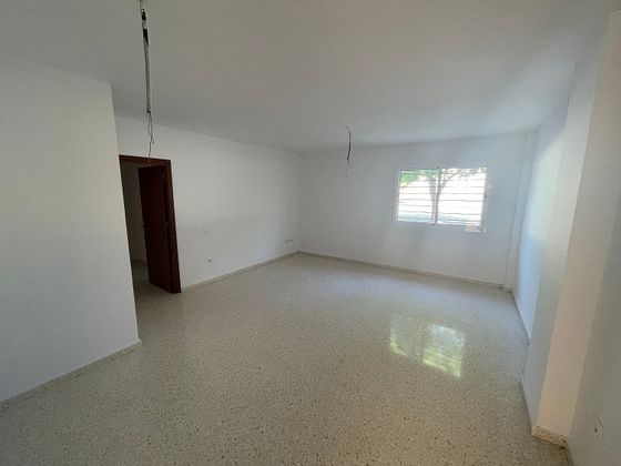 Foto 1 de Piso en venta en Écija de 2 habitaciones con garaje y ascensor