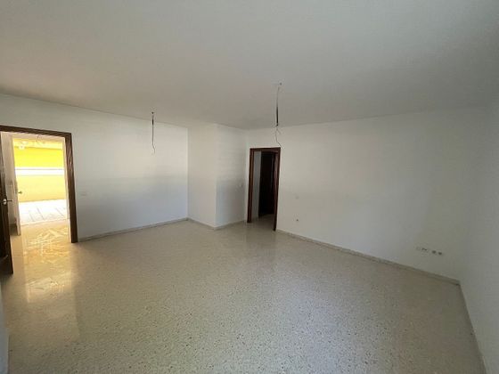 Foto 2 de Piso en venta en Écija de 2 habitaciones con garaje y ascensor
