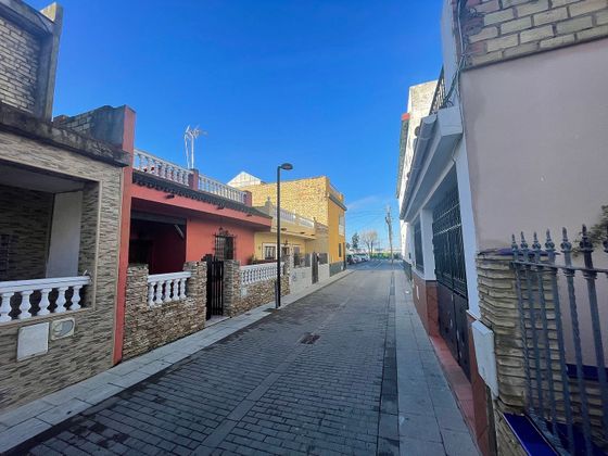 Foto 2 de Casa en venda a La Paz de 3 habitacions amb terrassa