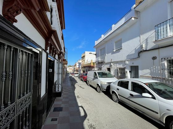 Foto 2 de Venta de casa en Cabezas de San Juan (Las) de 6 habitaciones con terraza