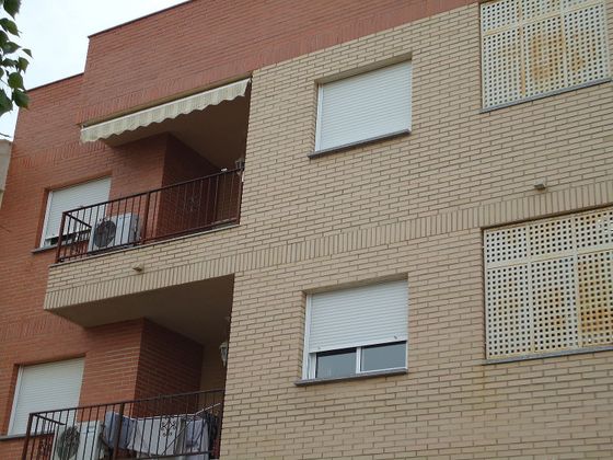Foto 2 de Piso en venta en Centro - Alcazares, Los de 1 habitación con terraza y balcón