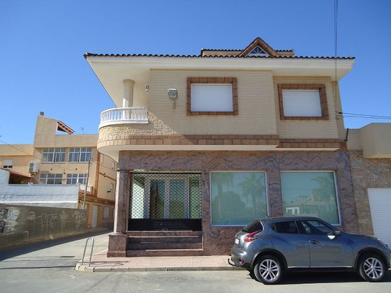 Foto 2 de Casa en venta en Centro - Alcazares, Los de 3 habitaciones con terraza y balcón