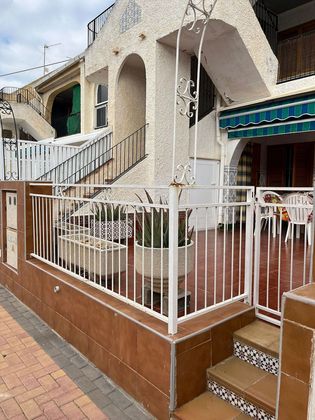 Foto 2 de Casa adosada en venta en Centro - Alcazares, Los de 2 habitaciones con terraza