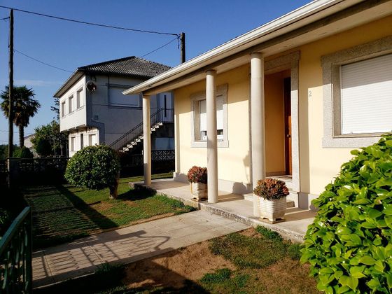 Foto 1 de Xalet en venda a Cesuras de 3 habitacions amb terrassa i garatge