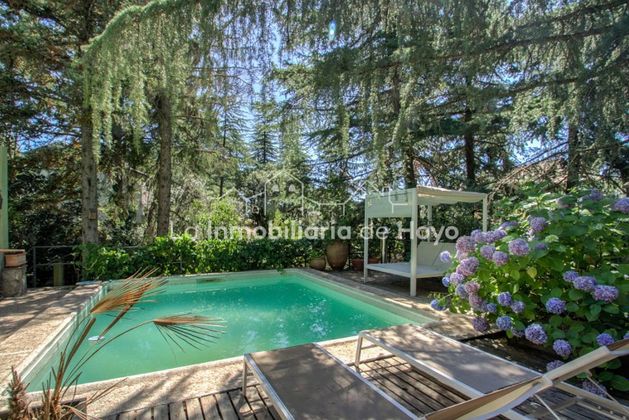 Foto 1 de Xalet en lloguer a Hoyo de Manzanares de 4 habitacions amb terrassa i piscina