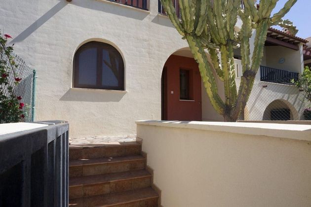 Foto 1 de Casa en lloguer a calle De Miguel de Unamuno de 2 habitacions amb terrassa i piscina