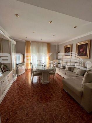 Foto 1 de Casa en venda a Lucena de 4 habitacions amb piscina i balcó