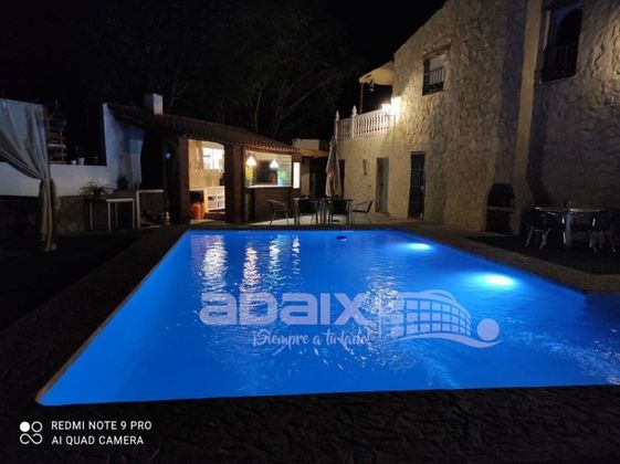 Foto 2 de Casa rural en venda a Cabra de 6 habitacions amb terrassa i piscina