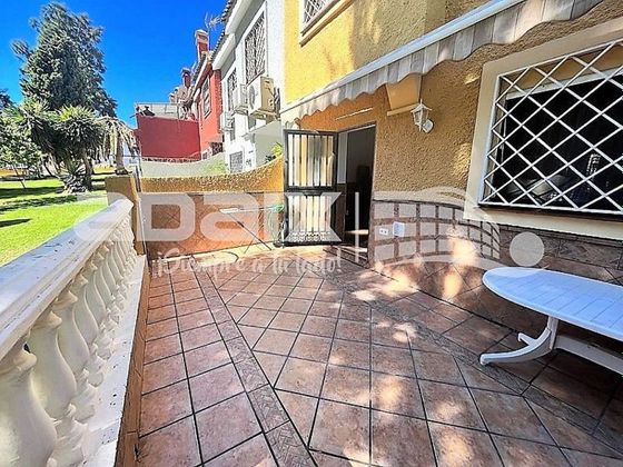 Foto 1 de Casa en venda a Las Lagunas de 4 habitacions amb terrassa i garatge