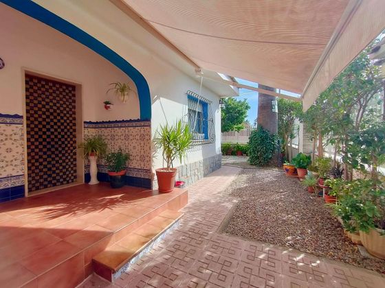 Foto 1 de Casa en venda a La Puebla de 3 habitacions amb piscina i garatge