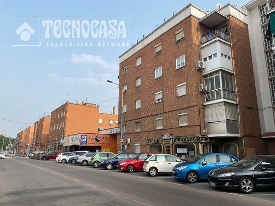 Foto 1 de Venta de local en calle Torrelaguna de 65 m²