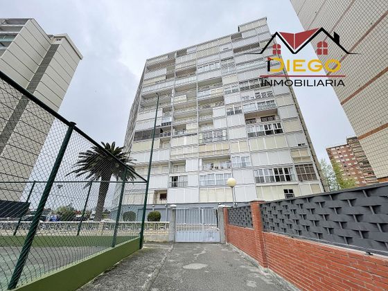 Foto 2 de Piso en venta en calle República de Colombia de 2 habitaciones con terraza y jardín