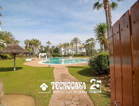 Foto 1 de Pis en venda a calle Caleta de 2 habitacions amb terrassa i piscina