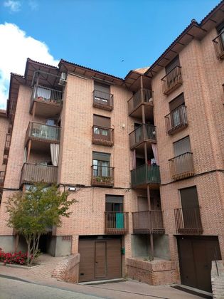Foto 1 de Piso en venta en calle Alcalde Ronquillo de 3 habitaciones con terraza y balcón