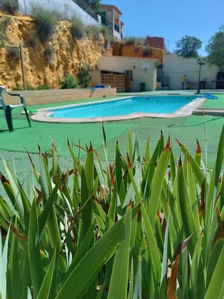 Foto 1 de Xalet en venda a Barajas de Melo de 3 habitacions amb piscina i jardí