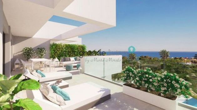 Foto 2 de Pis en venda a Manilva de 3 habitacions amb terrassa i piscina