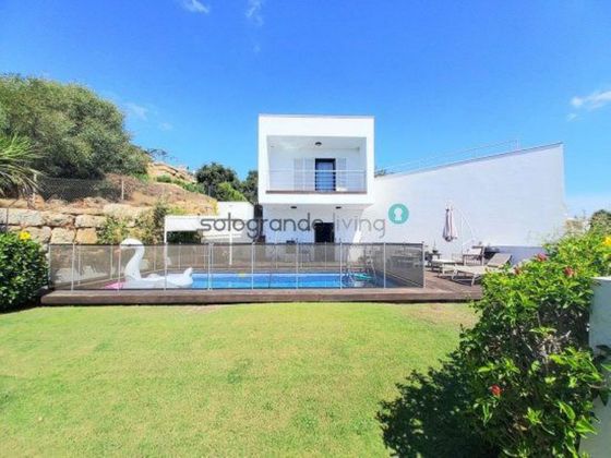 Foto 1 de Casa en venda a Puerto de Sotogrande-La Marina de 5 habitacions amb terrassa i piscina