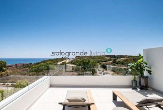 Foto 1 de Casa en venda a Casares de 3 habitacions amb terrassa i piscina