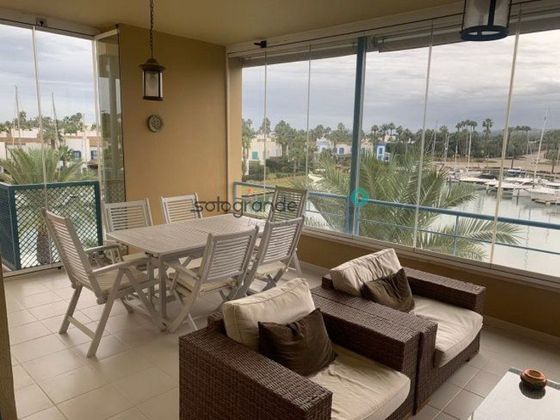 Foto 1 de Pis en lloguer a Puerto de Sotogrande-La Marina de 3 habitacions amb terrassa i piscina