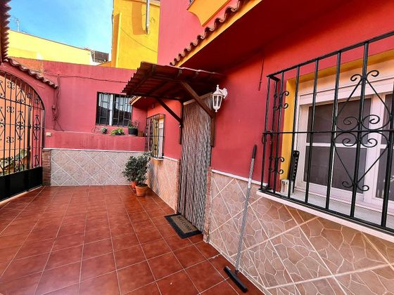Foto 1 de Casa en venda a La Granja-La Colina-Los Pastores de 4 habitacions amb terrassa i garatge