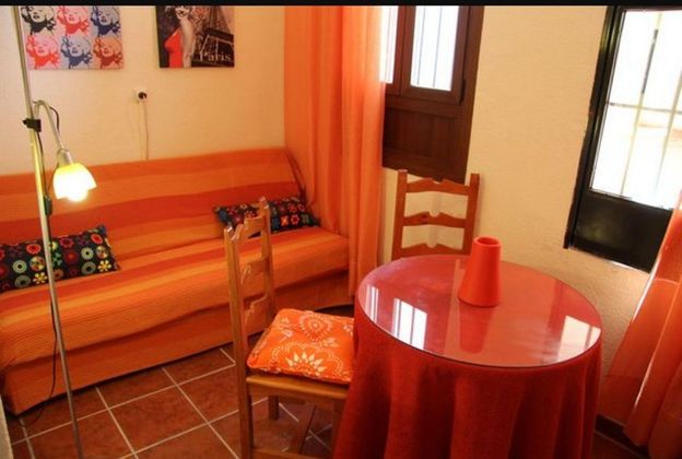 Foto 1 de Pis en lloguer a Centro - Sagrario de 1 habitació amb mobles i calefacció
