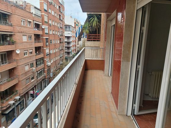 Foto 1 de Piso en alquiler en Camino de Ronda - Rosaleda de 4 habitaciones con garaje y balcón