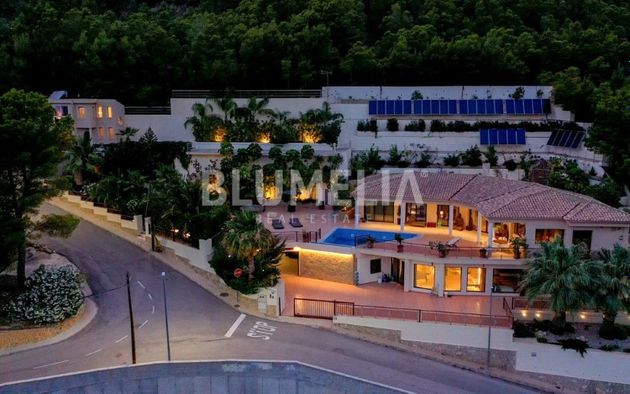 Foto 1 de Casa en venda a Callosa d´En Sarrià de 6 habitacions amb terrassa i piscina