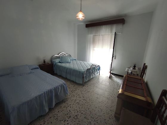 Foto 1 de Chalet en venta en Montilla de 4 habitaciones con terraza y balcón