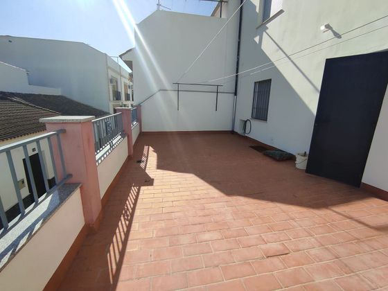 Foto 1 de Chalet en venta en Montilla de 4 habitaciones con terraza y jardín