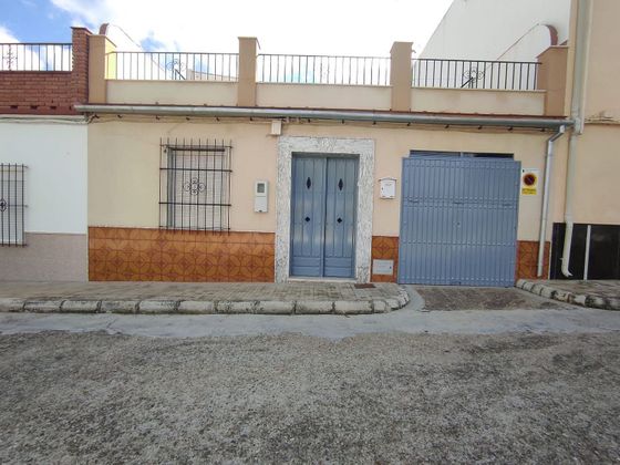 Foto 2 de Xalet en venda a Montilla de 4 habitacions amb terrassa i aire acondicionat