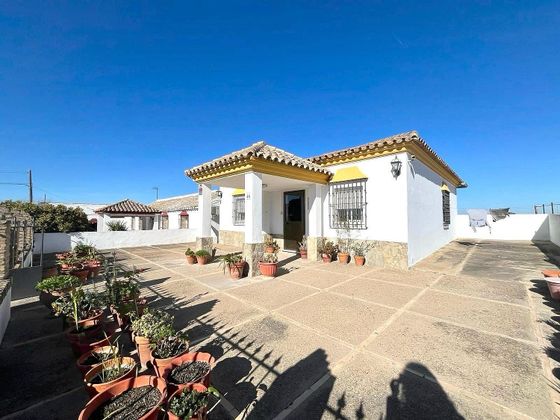 Foto 1 de Xalet en venda a San José del Valle de 2 habitacions amb jardí i aire acondicionat