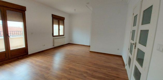 Foto 2 de Àtic en venda a Roda (La) de 3 habitacions amb terrassa i calefacció