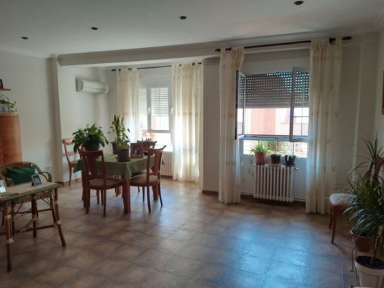 Foto 2 de Pis en venda a Roda (La) de 3 habitacions amb balcó i aire acondicionat