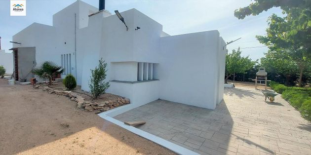 Foto 1 de Casa rural en venda a Roda (La) de 3 habitacions amb jardí i calefacció