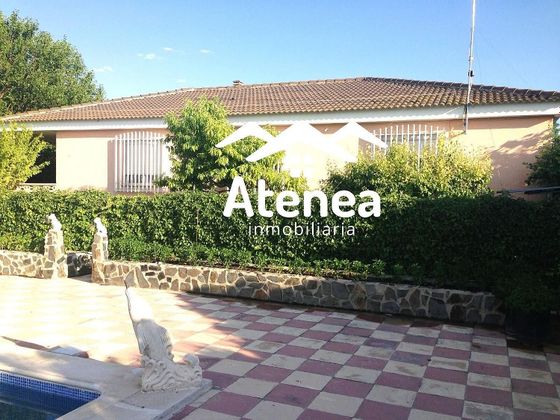Foto 2 de Chalet en venta en Alcaraz de 4 habitaciones con terraza y piscina