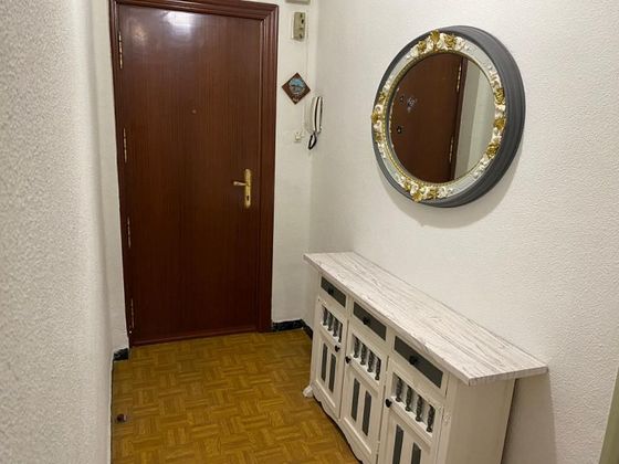 Foto 2 de Piso en venta en Delicias de 3 habitaciones con terraza y calefacción