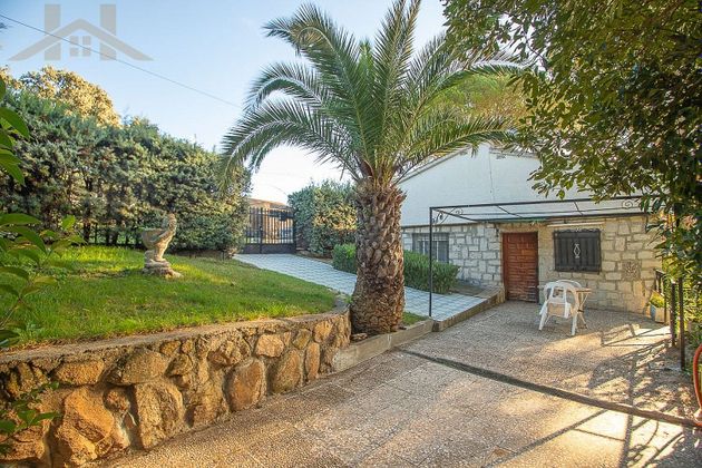 Foto 2 de Xalet en venda a Villa del Prado de 3 habitacions amb terrassa i piscina