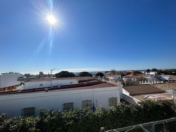 Foto 2 de Chalet en alquiler en Punta Umbría de 5 habitaciones con terraza y garaje