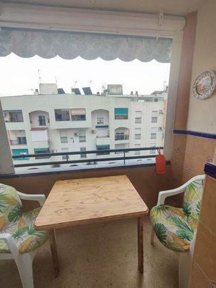 Foto 2 de Piso en alquiler en Punta Umbría de 3 habitaciones con muebles y balcón